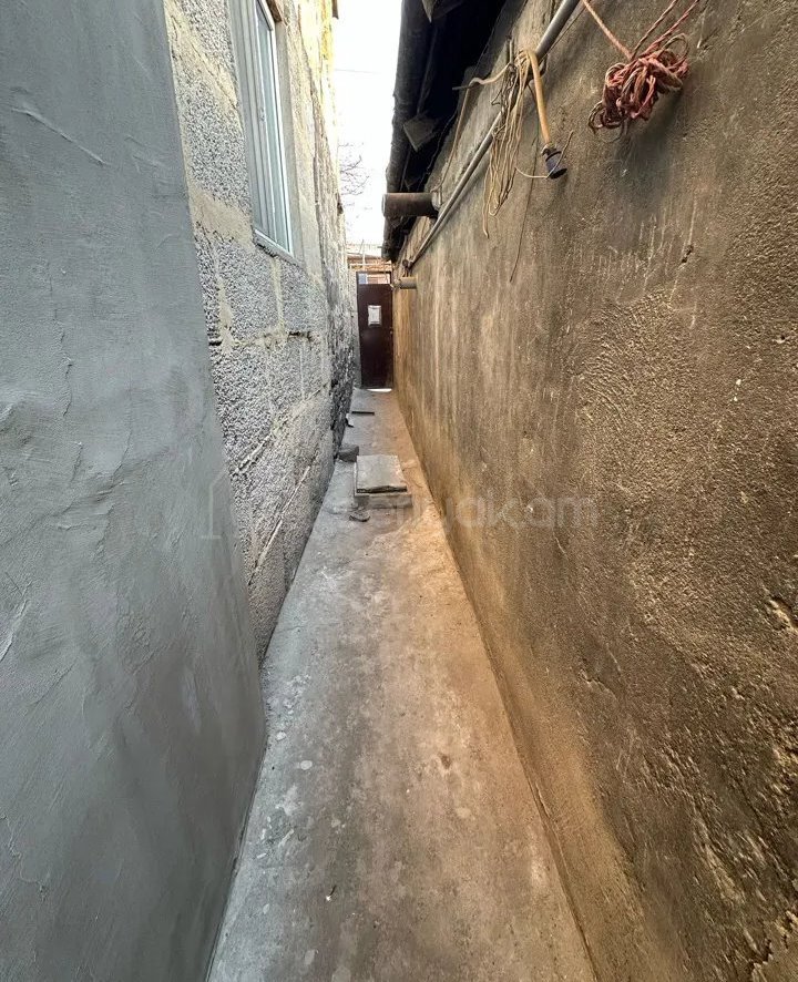 3 Սենյականոց Սեփական Տուն, 77քմ, Կոսմետիկ Վերանորոգված, Ավտոտնակով