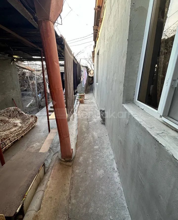 3 Սենյականոց Սեփական Տուն, 77քմ, Կոսմետիկ Վերանորոգված, Ավտոտնակով