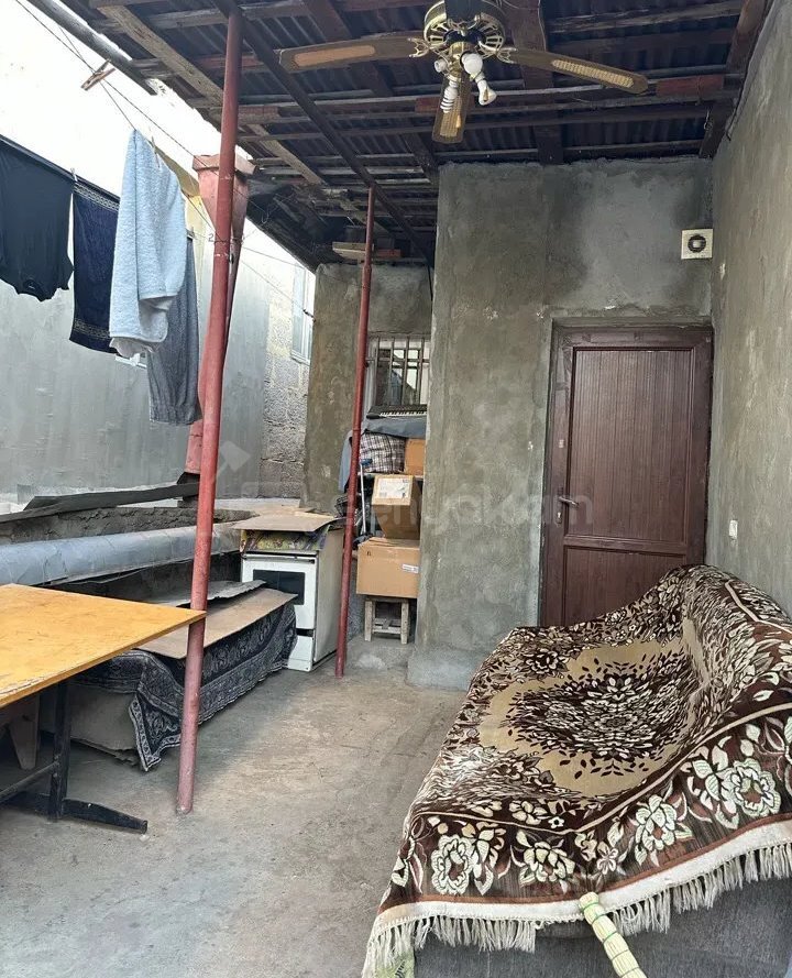 3 Սենյականոց Սեփական Տուն, 77քմ, Կոսմետիկ Վերանորոգված, Ավտոտնակով