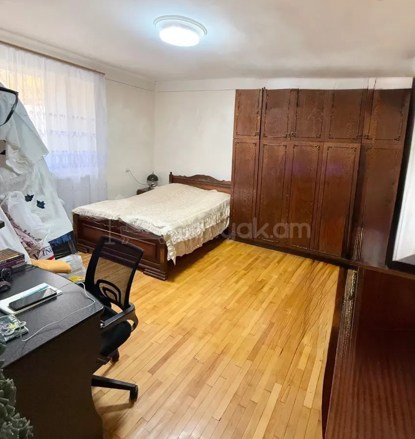 5 Սենյականոց Սեփական Տուն, 1000քմ, Կապիտալ Վերանորոգված, Ավտոտնակով