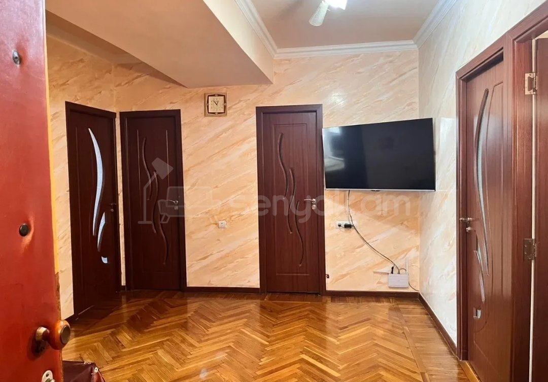 3 Սենյականոց Բնակարան, 100քմ, 7/10 հարկ, Նորմալ Վիճակում
