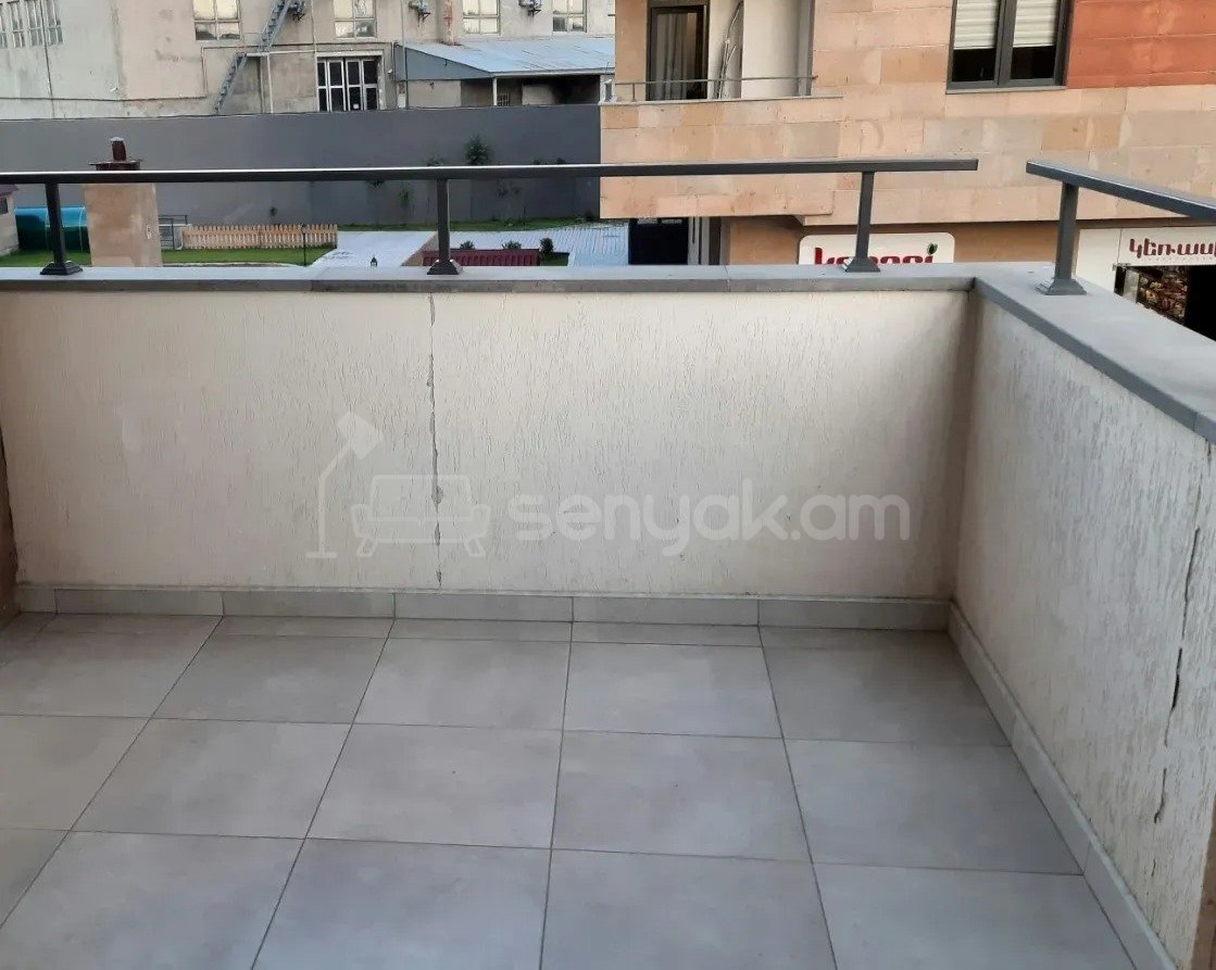 4 Սենյականոց Բնակարան Նորակառույցում, 98քմ, 2/12 հարկ, Կապիտալ Վերանորոգված