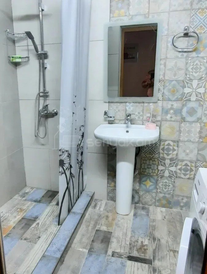 4 Սենյականոց Բնակարան Նորակառույցում, 98քմ, 2/12 հարկ, Կապիտալ Վերանորոգված