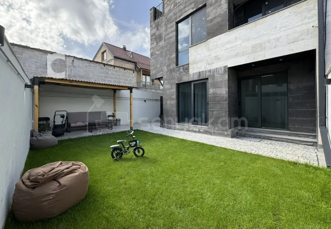 5 Սենյականոց Առանձնատուն, 206քմ