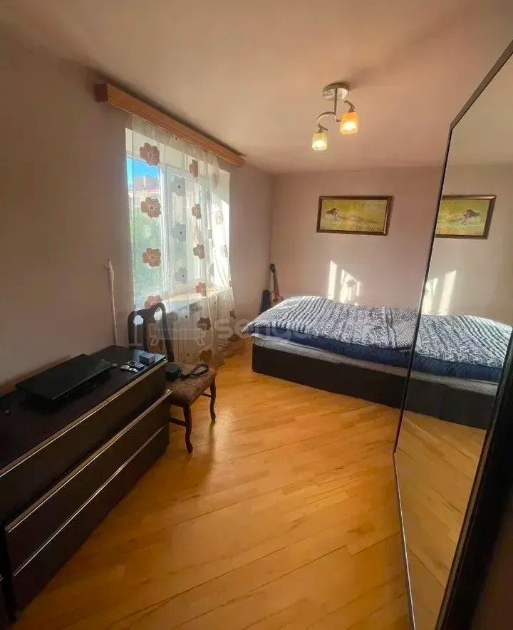 3 Սենյականոց Բնակարան Քարե Շենքում, 77քմ, 4/5 հարկ, Կապիտալ Վերանորոգված