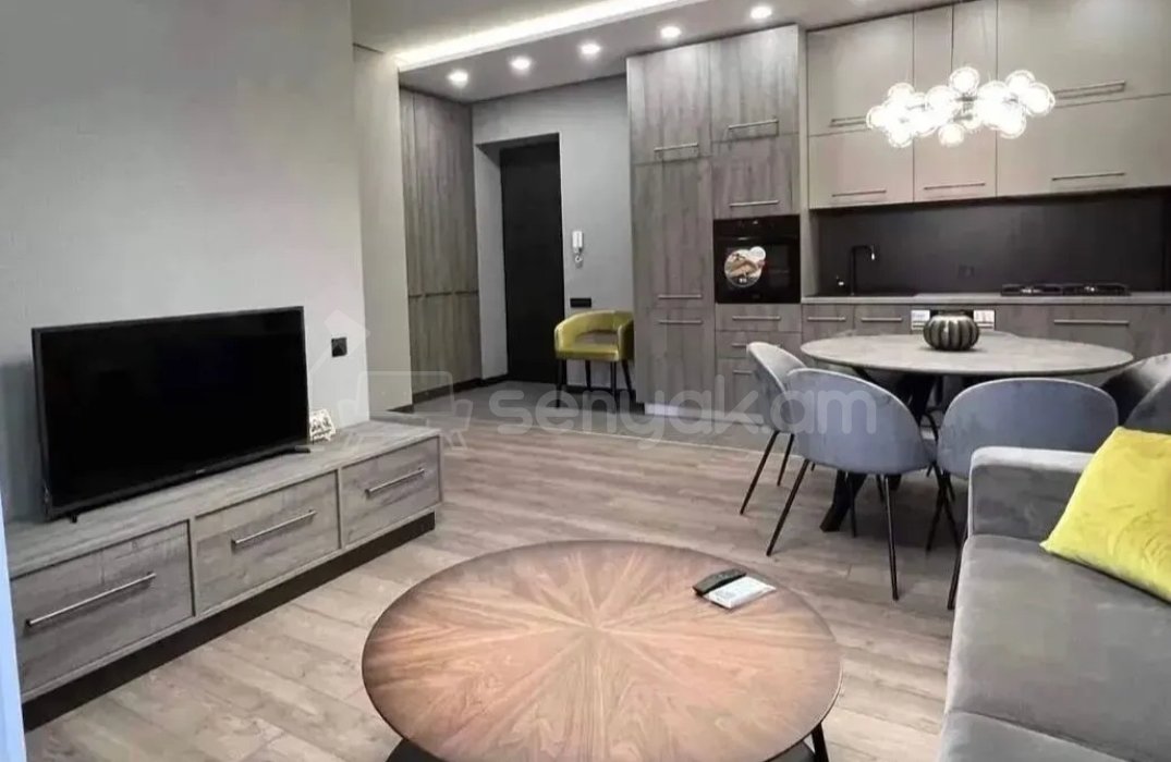 2 Սենյականոց Բնակարան Քարե Շենքում, 40քմ, 4/6 հարկ, Դիզայներական Վերանորոգված