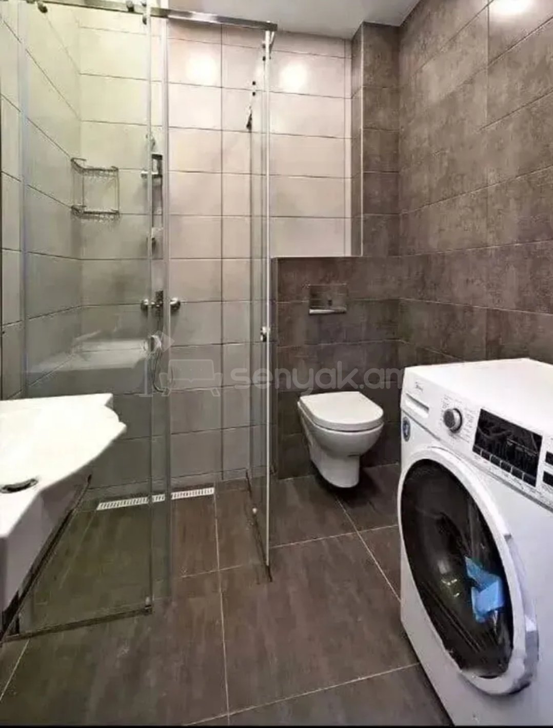 2 Սենյականոց Բնակարան Քարե Շենքում, 40քմ, 4/6 հարկ, Դիզայներական Վերանորոգված