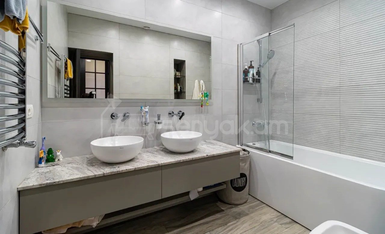 3 Սենյականոց Բնակարան Նորակառույցում, 90քմ, 4/8 հարկ, Կապիտալ Վերանորոգված