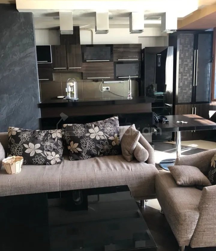 4 Սենյականոց Բնակարան, 80քմ, 9/9 հարկ, Կապիտալ Վերանորոգված