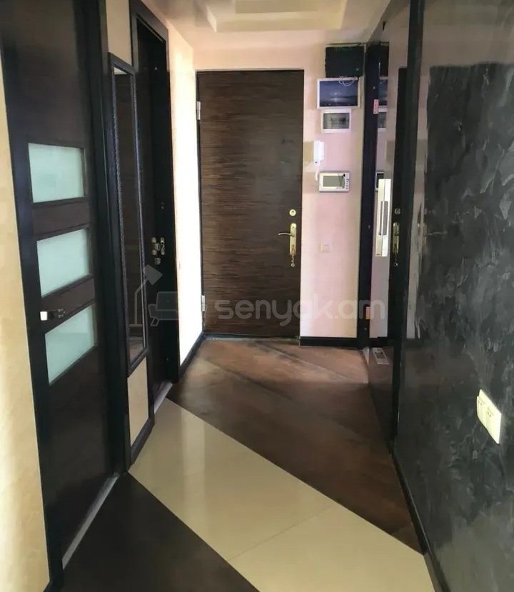 4 Սենյականոց Բնակարան, 80քմ, 9/9 հարկ, Կապիտալ Վերանորոգված