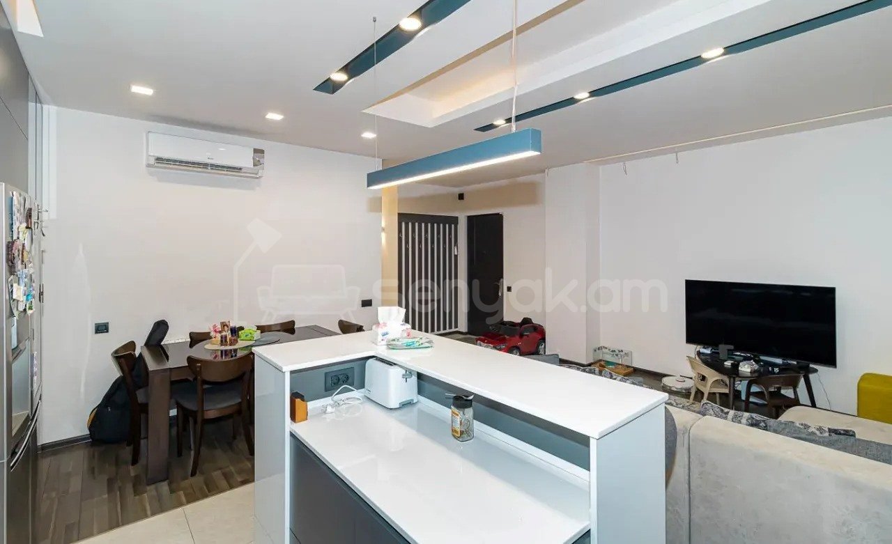 3 Սենյականոց Բնակարան Նորակառույցում, 90քմ, 4/8 հարկ, Կապիտալ Վերանորոգված