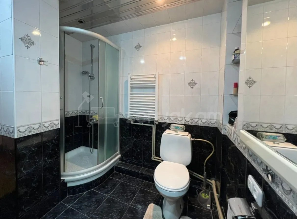 4 Սենյականոց Բնակարան, 88քմ, 2/9 հարկ, Կապիտալ Վերանորոգված