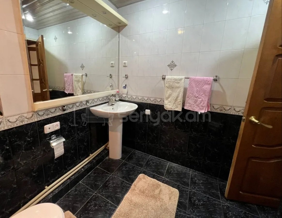 4 Սենյականոց Բնակարան, 88քմ, 2/9 հարկ, Կապիտալ Վերանորոգված