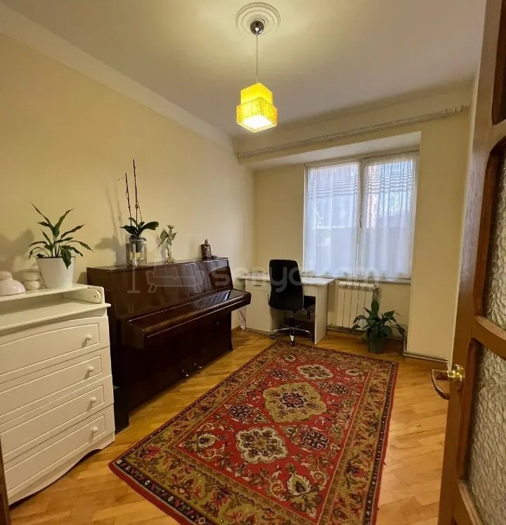 4 Սենյականոց Բնակարան, 88քմ, 2/9 հարկ, Կապիտալ Վերանորոգված