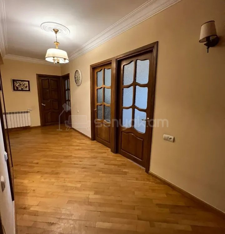 4 Սենյականոց Բնակարան, 88քմ, 2/9 հարկ, Կապիտալ Վերանորոգված