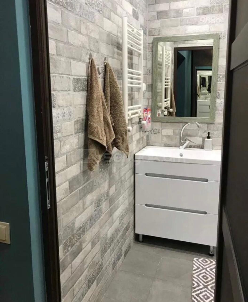 2 Սենյականոց Բնակարան Քարե Շենքում, 76քմ, 5/7 հարկ, Կապիտալ Վերանորոգված, Կահավորված