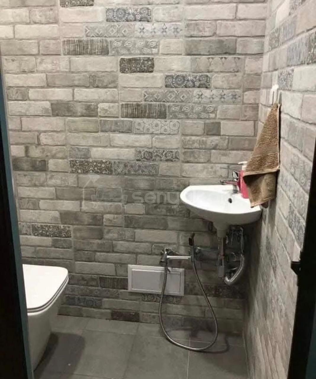 2 Սենյականոց Բնակարան Քարե Շենքում, 76քմ, 5/7 հարկ, Կապիտալ Վերանորոգված, Կահավորված