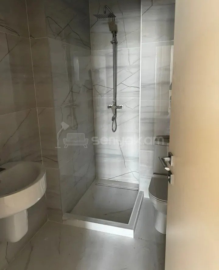 4 Սենյականոց Բնակարան Նորակառույցում, 112քմ, 10/16 հարկ, Կապիտալ Վերանորոգված