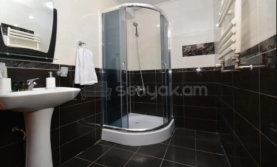 3 Սենյականոց Բնակարան, 90քմ, 2/9 հարկ, Դիզայներական Վերանորոգված, Կահավորված