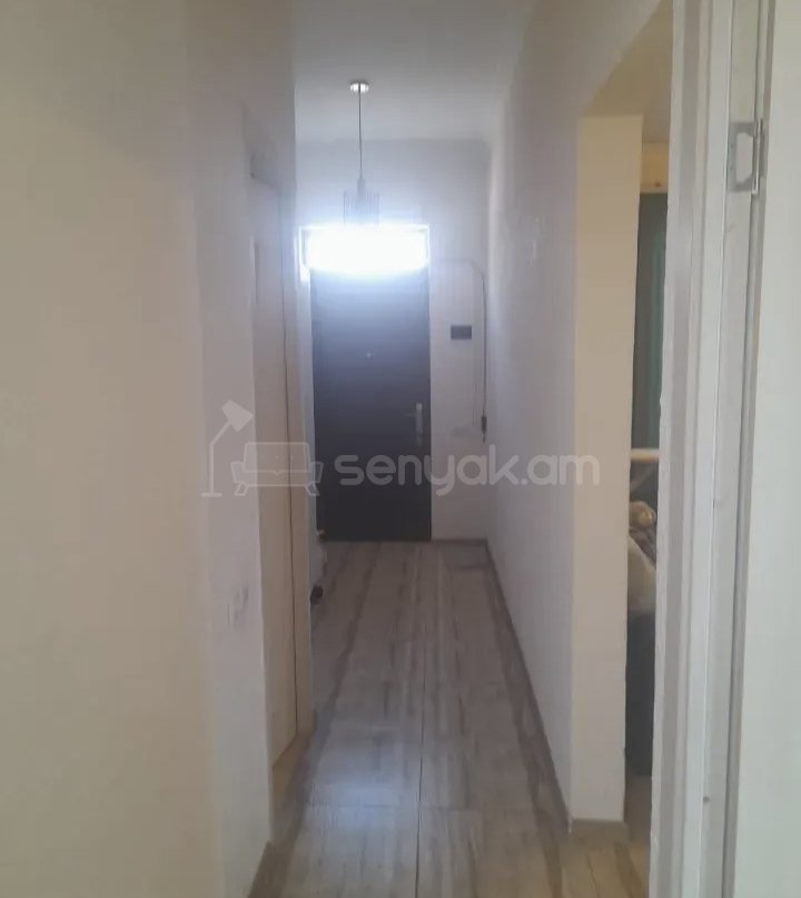 3 Սենյականոց Բնակարան Քարե Շենքում, 67քմ, 1/1 հարկ, Նորմալ Վիճակում, Կահավորված