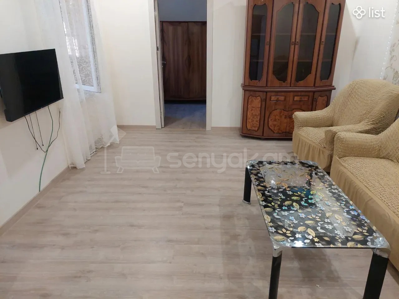 2 Սենյականոց Բնակարան Քարե Շենքում, 40քմ, 1/1 հարկ, Նորմալ Վիճակում, Կահավորված