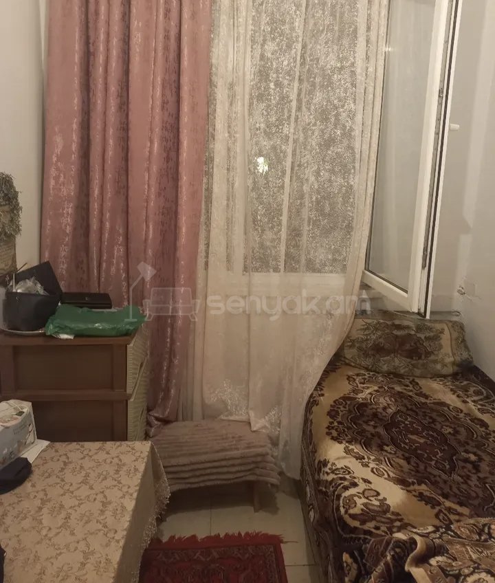 1 Սենյականոց Բնակարան, 45քմ, 4/9 հարկ, Նորմալ Վիճակում, Կահավորված, Արևկող