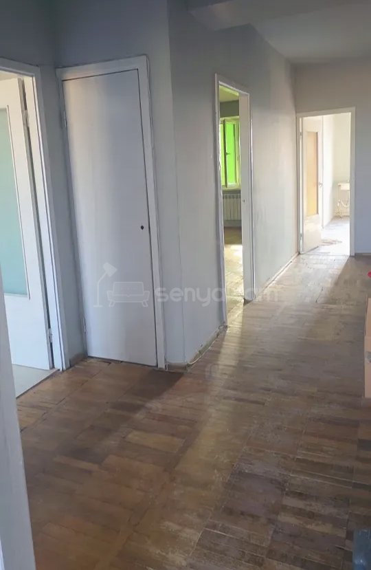 3 Սենյականոց Բնակարան, 78քմ, 5/9 հարկ, Նորմալ Վիճակում