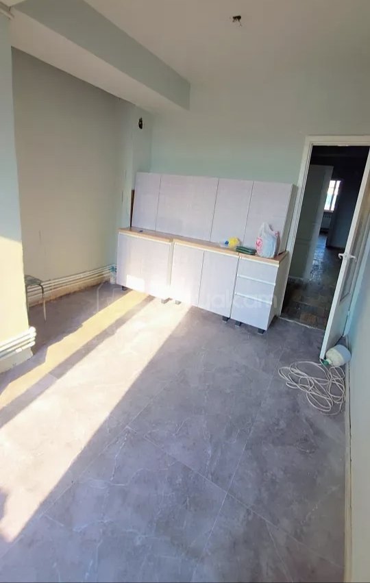 3 Սենյականոց Բնակարան, 78քմ, 5/9 հարկ, Նորմալ Վիճակում