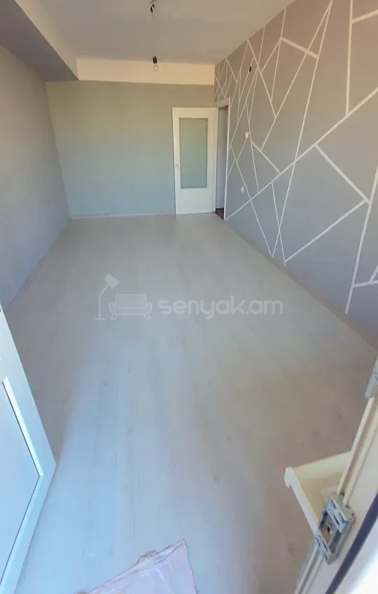 3 Սենյականոց Բնակարան, 78քմ, 5/9 հարկ, Նորմալ Վիճակում