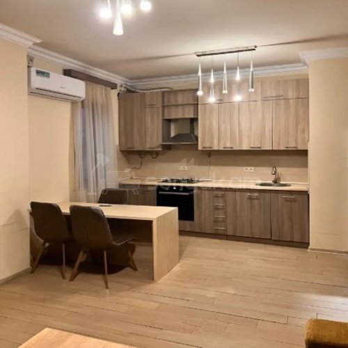 2 Սենյականոց Բնակարան Քարե Շենքում, 51քմ, 3/3 հարկ, Կապիտալ Վերանորոգված, Կահավորված, Արևկող