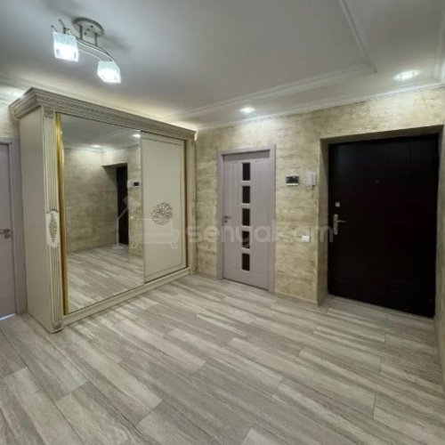 3 Սենյականոց Բնակարան Քարե Շենքում, 100քմ, 4/5 հարկ, Կապիտալ Վերանորոգված, Կահավորված, Արևկող