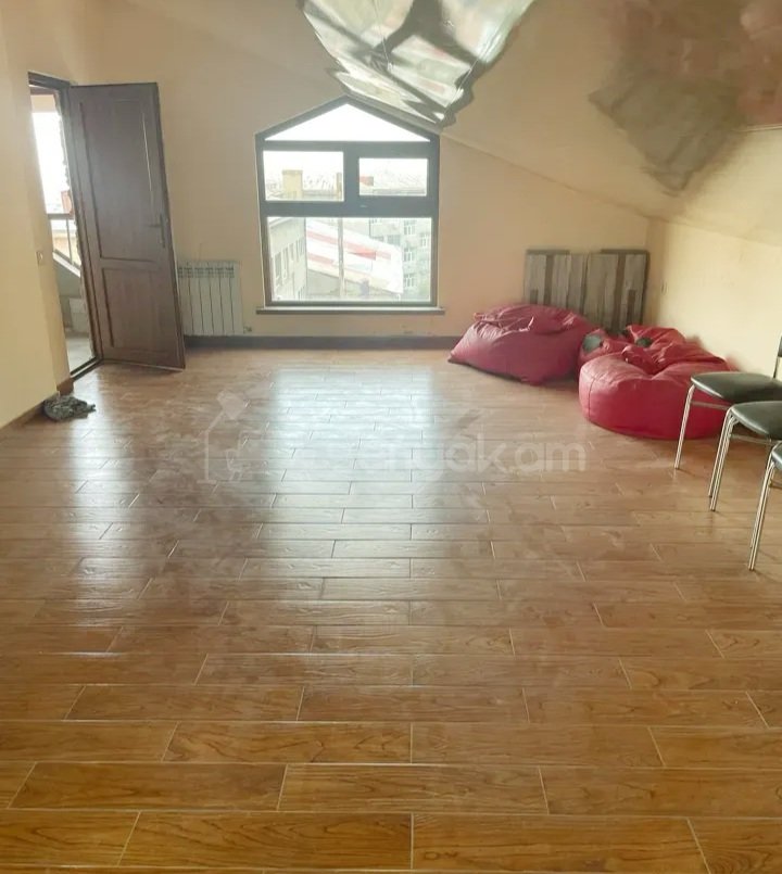 4 Սենյականոց Բնակարան Նորակառույց Քարե Շենքում, 160քմ, 5/5 հարկ, Կապիտալ Վերանորոգված