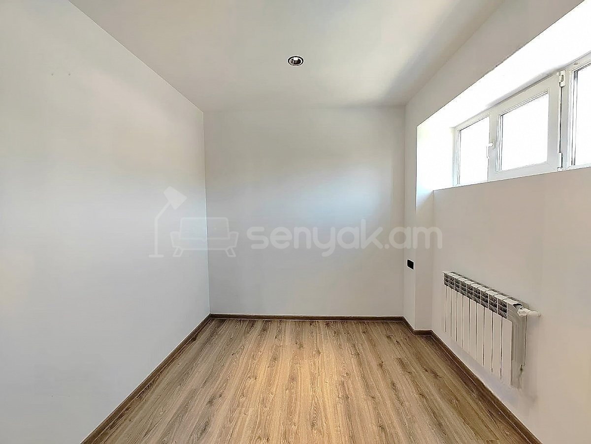 2 Սենյականոց Բնակարան Քարե Շենքում, 51քմ, 4/5 հարկ, Կապիտալ Վերանորոգված