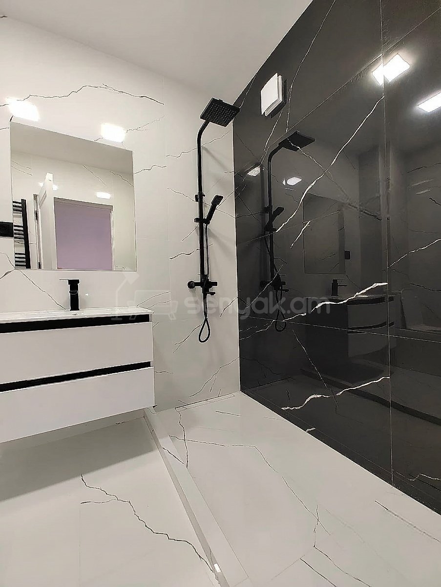 2 Սենյականոց Բնակարան Քարե Շենքում, 51քմ, 4/5 հարկ, Կապիտալ Վերանորոգված