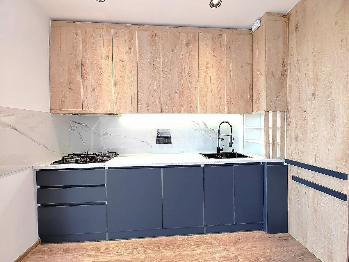 2 Սենյականոց Բնակարան Քարե Շենքում, 51քմ, 4/5 հարկ, Կապիտալ Վերանորոգված