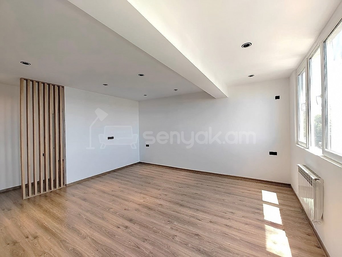 2 Սենյականոց Բնակարան Քարե Շենքում, 51քմ, 4/5 հարկ, Կապիտալ Վերանորոգված