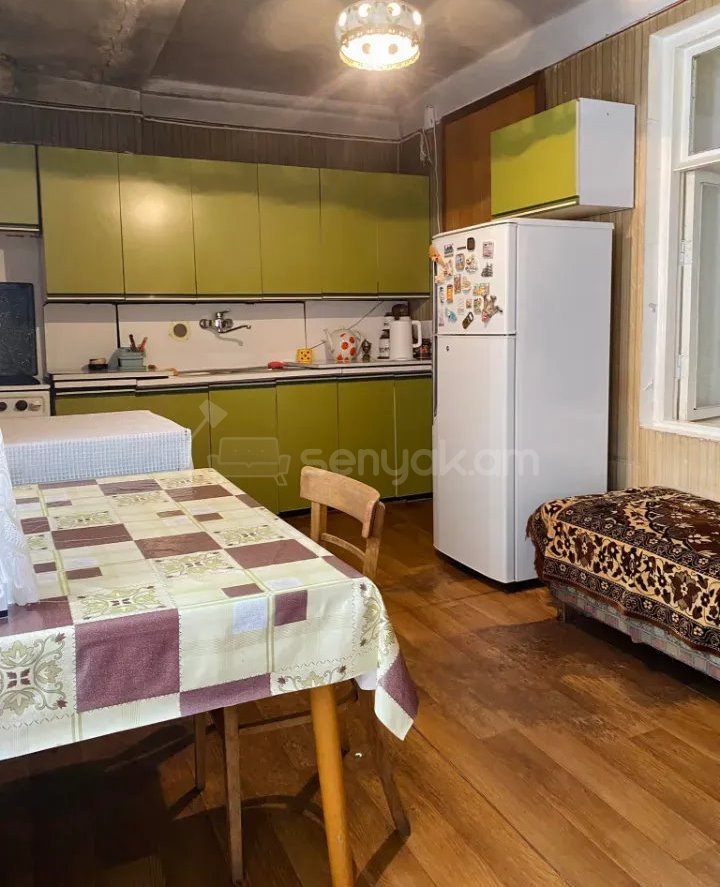 4 Սենյականոց Սեփական Տուն, 270քմ, Նորմալ Վիճակում