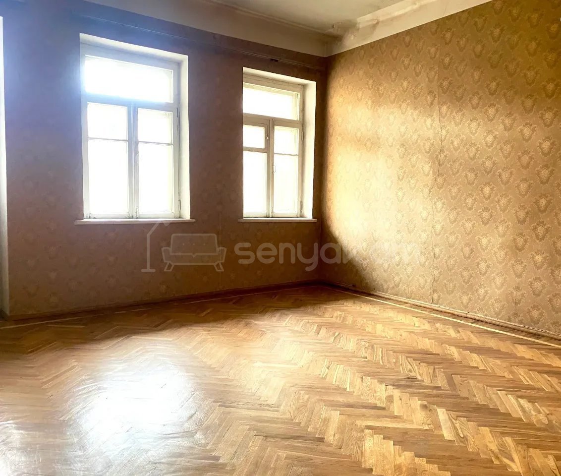 4 Սենյականոց Սեփական Տուն, 270քմ, Նորմալ Վիճակում