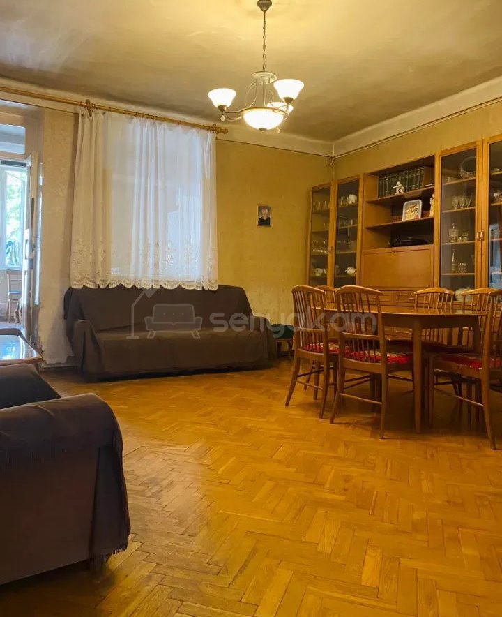 4 Սենյականոց Սեփական Տուն, 270քմ, Նորմալ Վիճակում