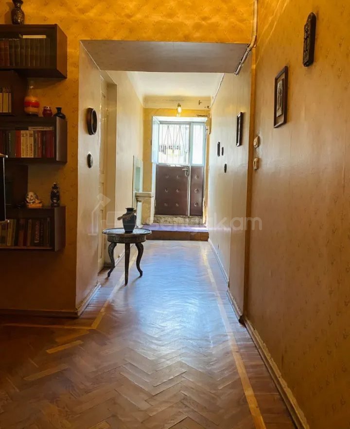 4 Սենյականոց Սեփական Տուն, 270քմ, Նորմալ Վիճակում