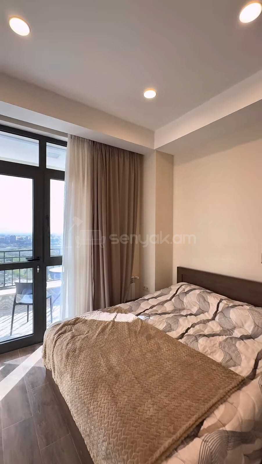 2 Սենյականոց Բնակարան Նորակառույցում, 57քմ, 16/18 հարկ, Դիզայներական Վերանորոգված, Կահավորված, Արևկող