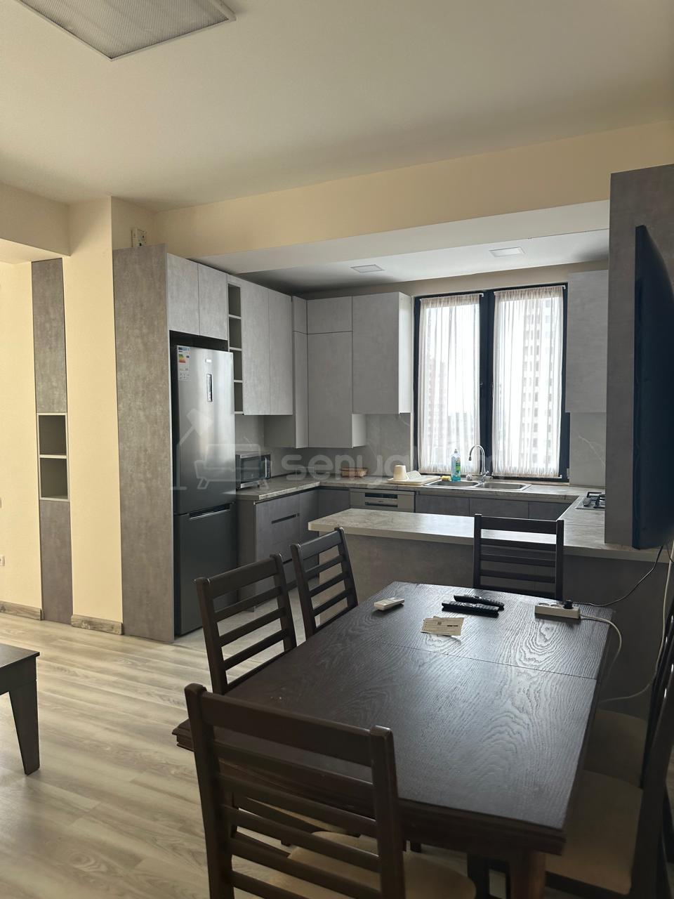 3 Սենյականոց Բնակարան Նորակառույցում, 80քմ, 6/11 հարկ, Դիզայներական Վերանորոգված