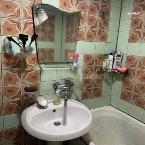 3 Սենյականոց Բնակարան Քարե Շենքում, 75քմ, 5/5 հարկ, Կոսմետիկ Վերանորոգված, Կահավորված, Արևկող