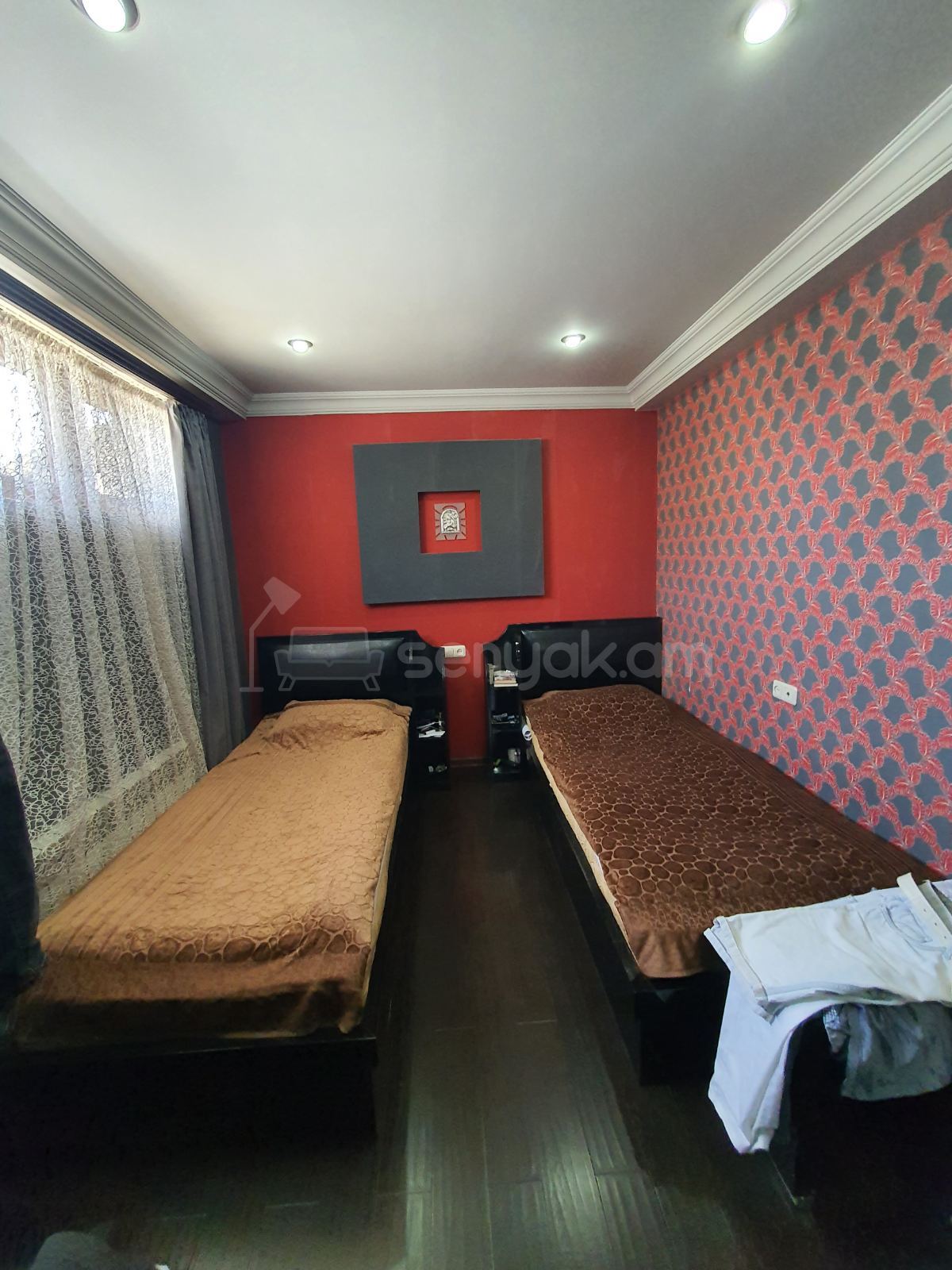 3 Սենյականոց Բնակարան Քարե Շենքում, 125քմ, 5/5 հարկ, Կապիտալ Վերանորոգված