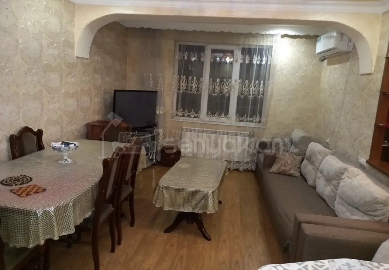 3 Սենյականոց Բնակարան Քարե Շենքում, 67քմ, 3/5 հարկ, Կապիտալ Վերանորոգված, Կահավորված