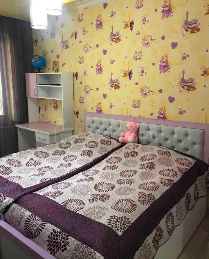 4 Սենյականոց Բնակարան Քարե Շենքում, 105քմ, 5/5 հարկ, Կապիտալ Վերանորոգված