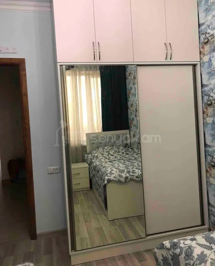 4 Սենյականոց Բնակարան Քարե Շենքում, 105քմ, 5/5 հարկ, Կապիտալ Վերանորոգված