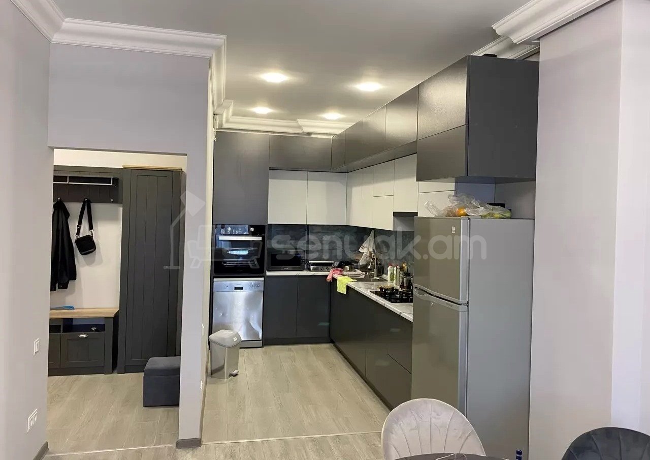 3 Սենյականոց Բնակարան Նորակառույցում, 70քմ, 2/11 հարկ, Կապիտալ Վերանորոգված