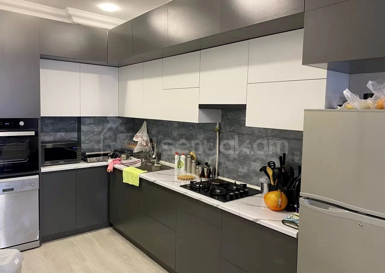 3 Սենյականոց Բնակարան Նորակառույցում, 70քմ, 2/11 հարկ, Կապիտալ Վերանորոգված