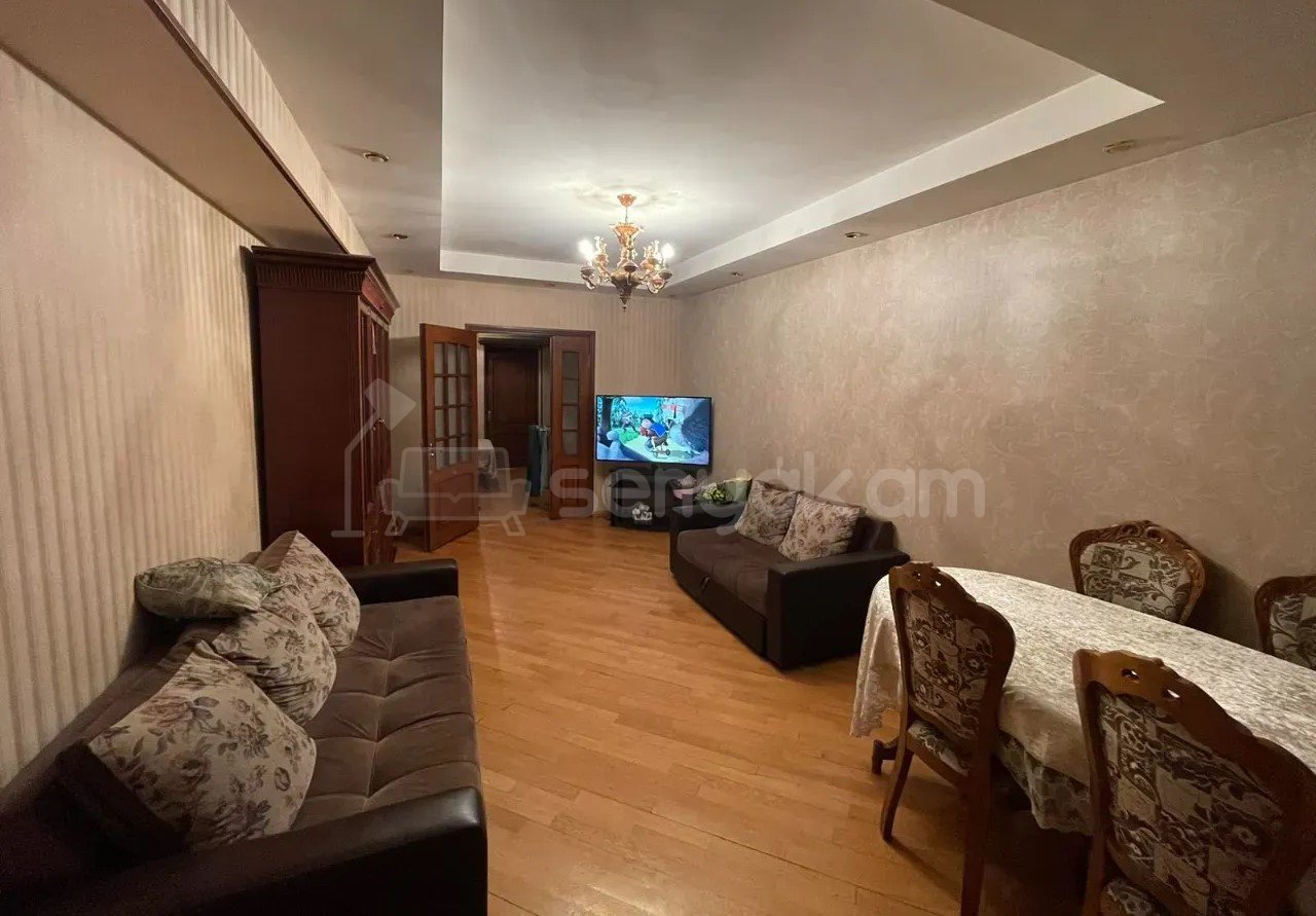 3 Սենյականոց Բնակարան, 93քմ, 3/9 հարկ, Նորմալ Վիճակում